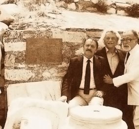 Δύο ιστορικές φωτογραφίες: Ο Μανώλης Ανδρόνικος με τον Κ. Καραμανλή & με την Μελίνα Μερκούρη, Μανώλη Γλεζο & Απόστολο Σαντά! Γεννήθηκε σαν σήμερα το 1919! 