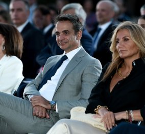Όσα έγιναν στην εκδήλωση της ελληνικής προεδρίας: Ο Κυριάκος & η κομψή Μαρέβα Μητσοτάκη, η σπάνια εμφάνιση του Γιώργου Παπανδρέου (φωτό) - Κυρίως Φωτογραφία - Gallery - Video