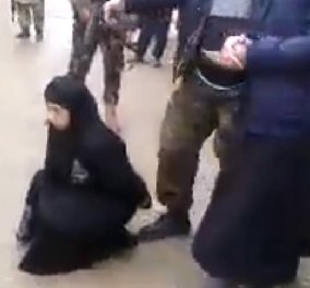 Νέα κτηνωδία στη Συρία - Εκτέλεσαν δημοσίως γυναίκα με σφαίρα στο κεφάλι για μοιχεία - Πολύ σκληρό βίντεο