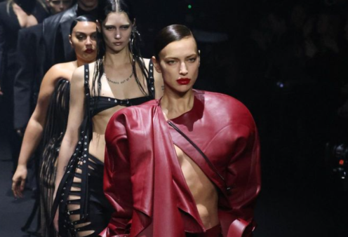 Εβδομάδα μόδας στο Παρίσι: Η επιτομή του Femme Fatale από Mugler – Δερμάτινα, διαφάνειες και sexy κοψίματα (φωτό & βίντεο)