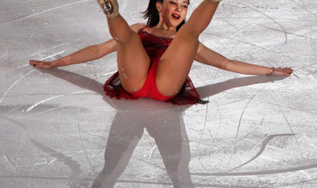 31/3/2015 - Στοπ καρέ από την ''γλυκιά'' τούμπα της Elizaveta Tuktamysheva από την Ρωσία στο Παγκόσμιο Πρωτάθλημα Skating! Picture: AP Photo/Ng Han Guan