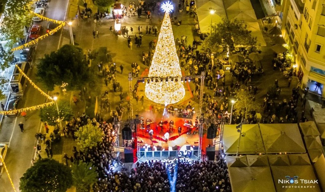 Η Ελλάδα «φορά» τα γιορτινά της! Φωτό ημέρας από τον @nikos.tsiak και το χριστουγεννιάτικο δέντρο στην Καλαμάτα 