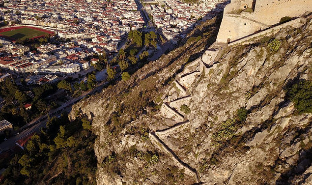 Φωτό ημέρας το κάστρο του Παλαμηδίου από ψηλά - ΑΠΕ-ΜΠΕ/ΜΠΟΥΓΙΩΤΗΣ ΕΥΑΓΓΕΛΟΣ