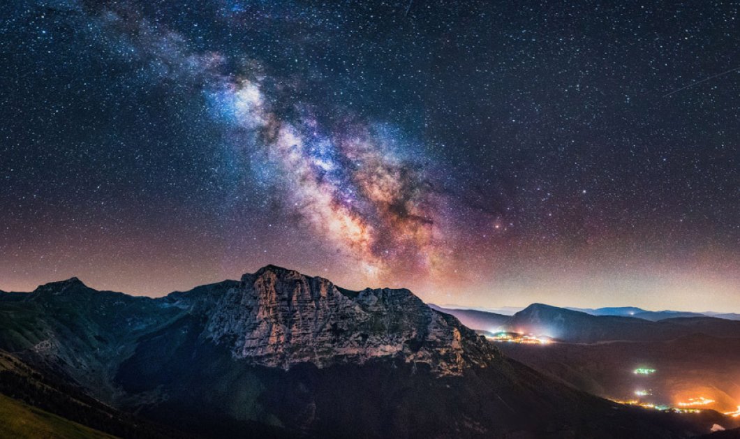 2/10/2015 -Aπίθανη φωτό του γαλαξία μας πάνω από βουνό της Ιταλίας - Picture: Alessio Andreani/HotSpot Media