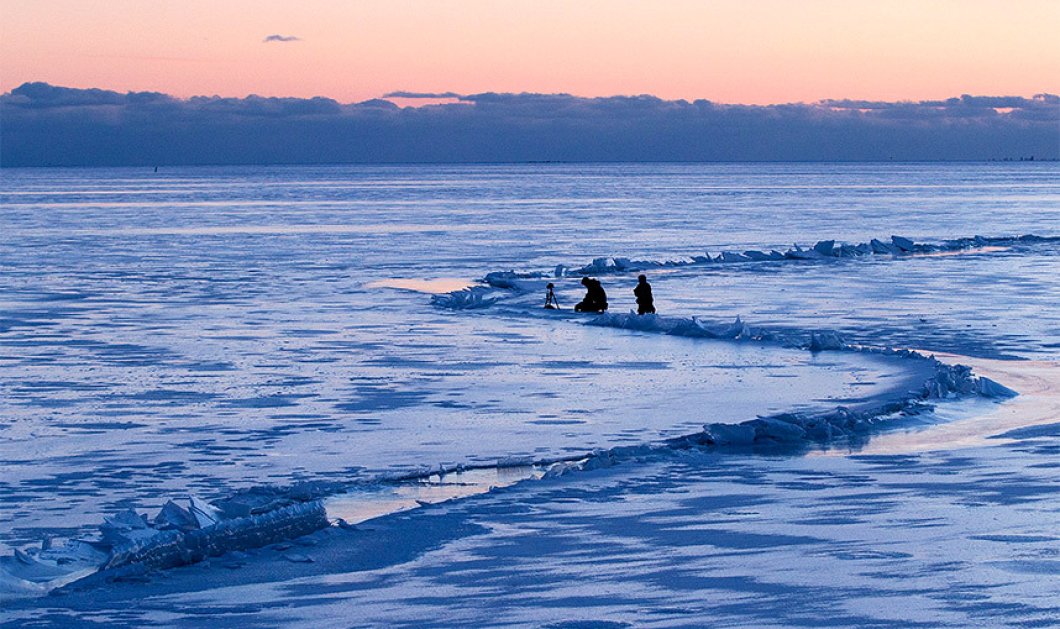 Ηλιοβασίλεμα στη λίμνη Οντάριο, στο Κίνγκστον του Καναδά - Picture: Lars Hagberg/The Canadian Press/AP